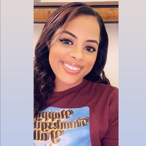 Meet your Posher, Paula